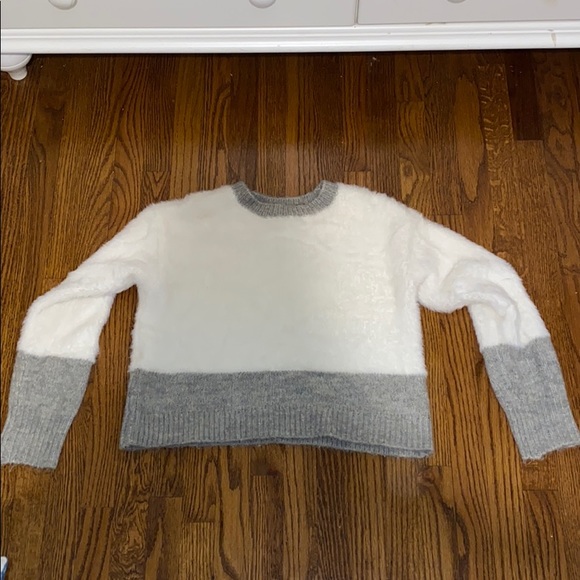Tucker and Tate sweater - Picture 1 of 3
